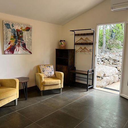 Saint Alban Auriolles Gite Avec Piscine Privee Au Coeur D'Une Foret De Chenes Proche De Vallon Pont D'Arc מראה חיצוני תמונה